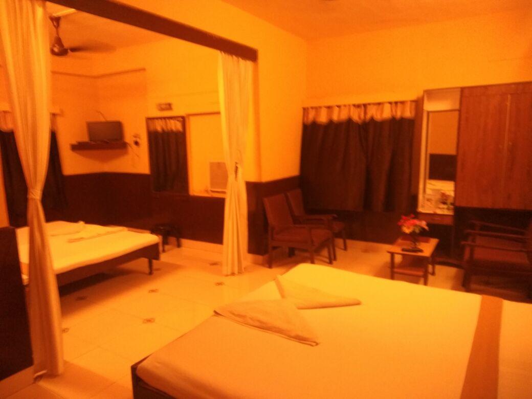 Hotel Diamond Daman Exterior photo
